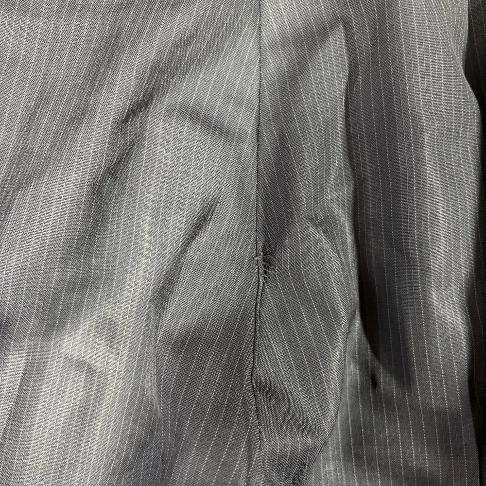 Jos. A. Bank Mens Pinstripe 100% Wool 2 Piece Suit 44L 39X30